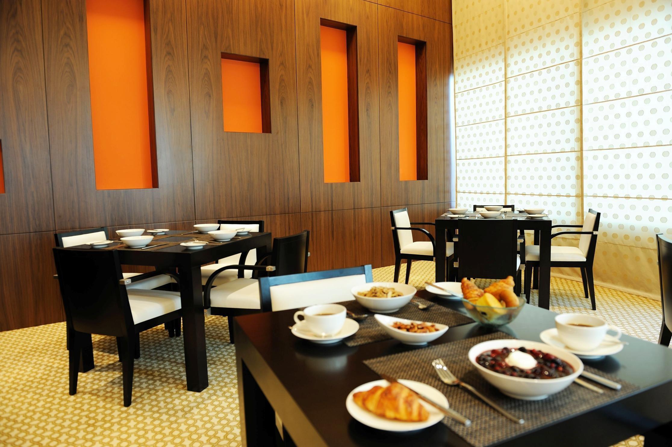 Staybridge Suites Yas Island Abu Dhabi By Ihg Ресторан фото
